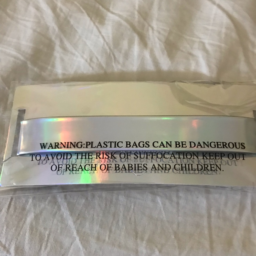 Holographic choker